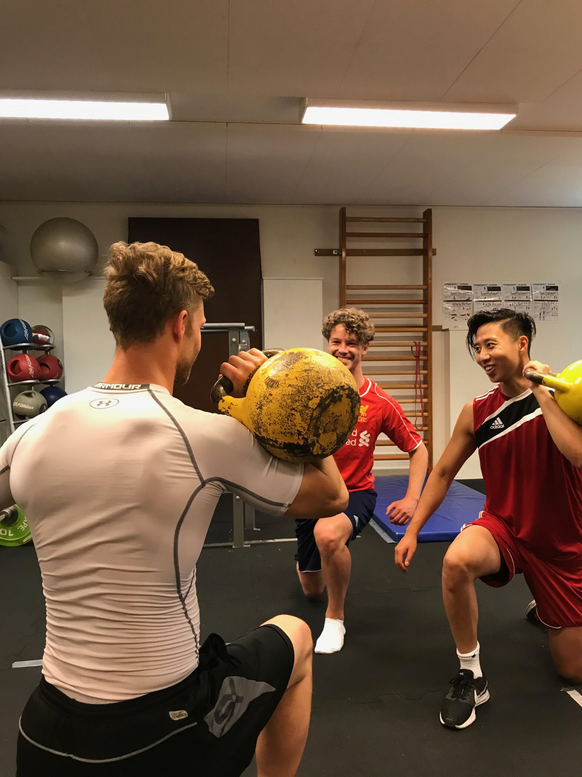 Träning med kettlebell duo pt