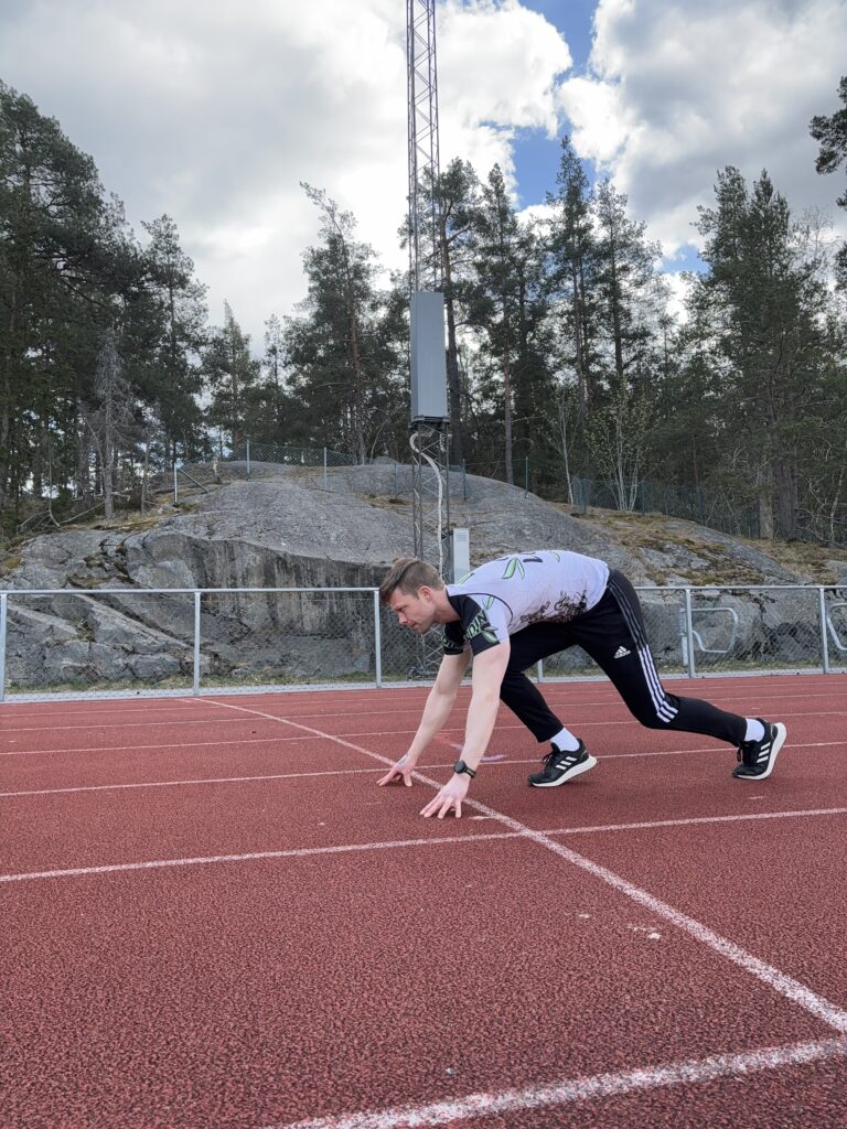 Man starklar för att springa